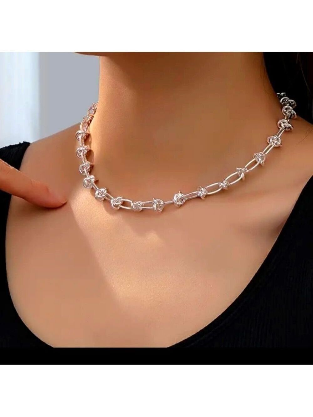 Knot Style Silvery Choker Necklace Y2K Inspired Thick Chain